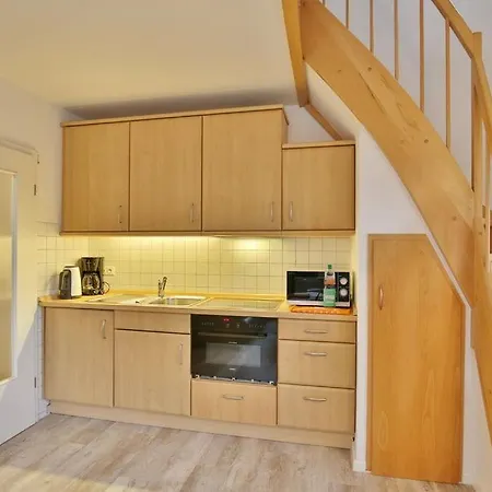 Aquaris, Aq8 Apartman *